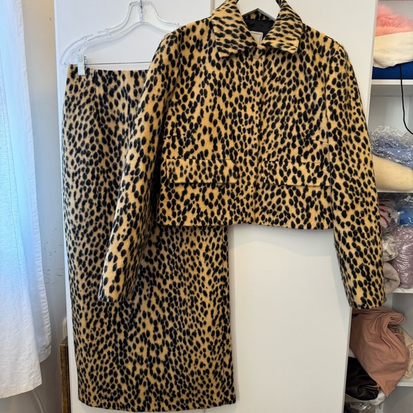 Brand New. Nocturne Leopard Printed Blazer. EU 40 (L) size, Fits like M-L. - Picture 10 of 15